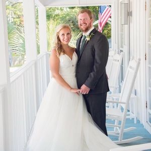 Justin Alexander dress size 14. chart in photos